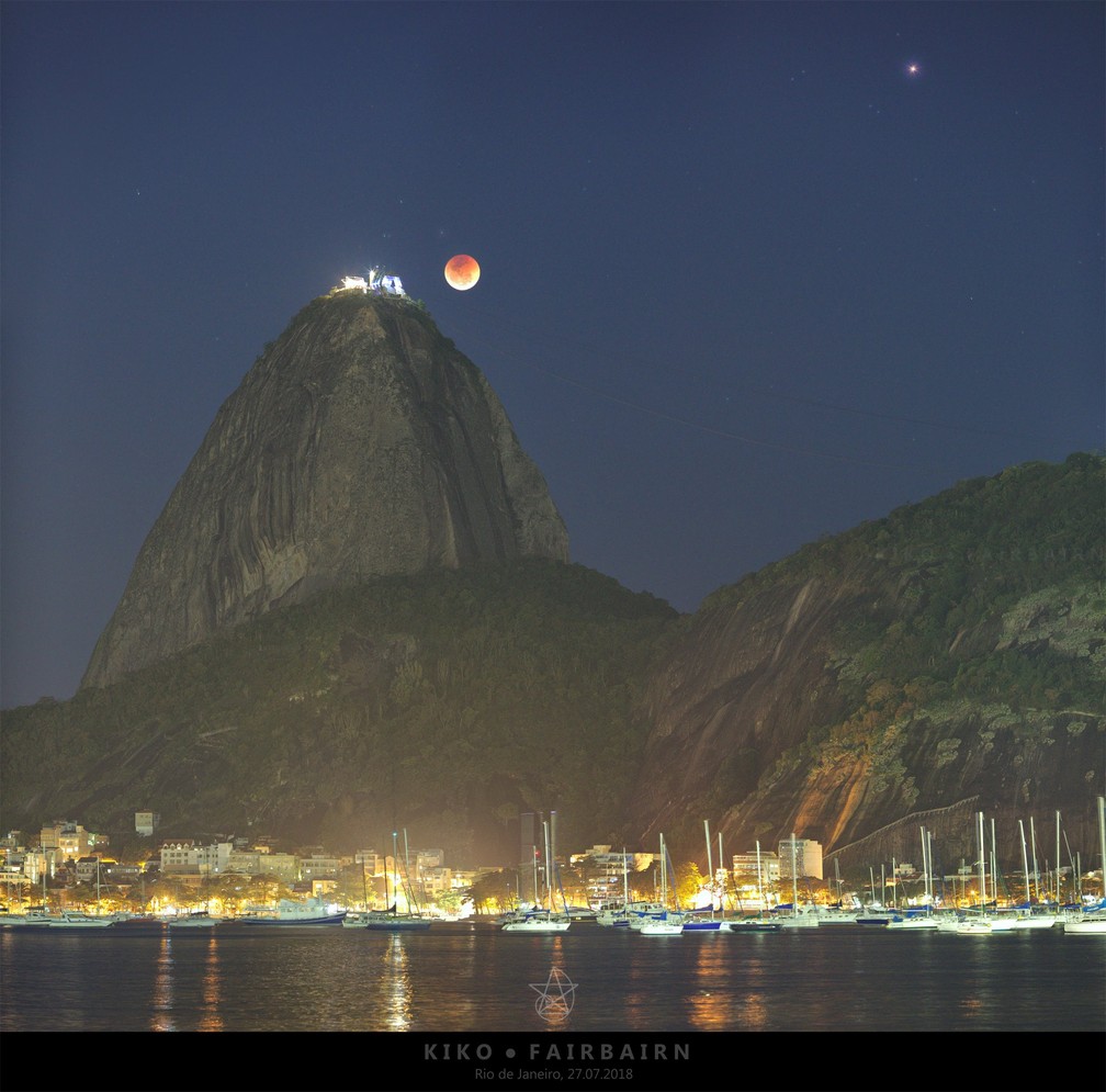 Eclipse lunar e Marte podem ser vistos em imagem feita no Rio de Janeiro (Foto: Carlos Kiko Fairbairn/Facebook) Eclipse lunar e Marte podem ser vistos em imagem feita no Rio de Janeiro (Foto: Carlos Kiko Fairbairn/Facebook)